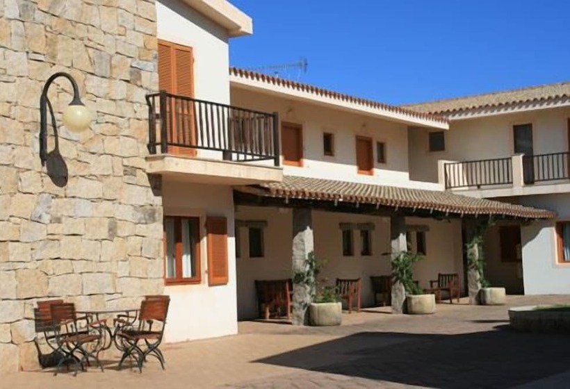 Отель Club Esse Residence Capo D'orso