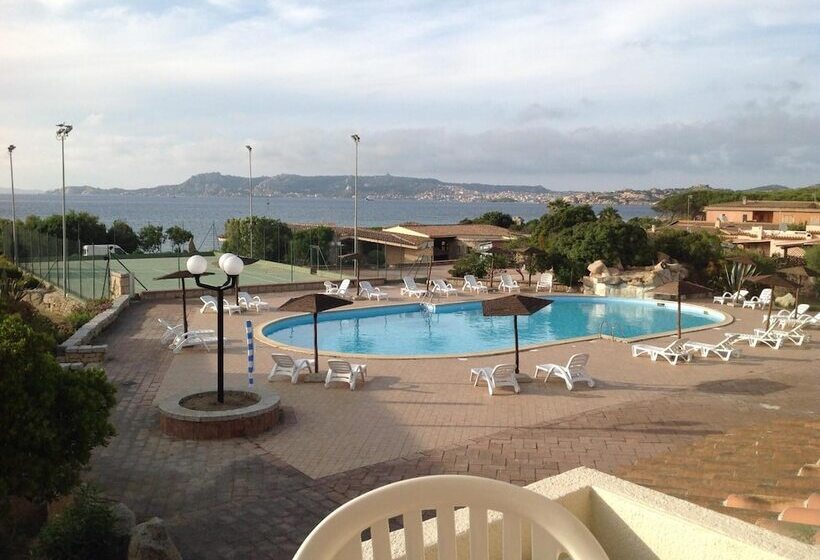 Отель Club Esse Residence Capo D'orso