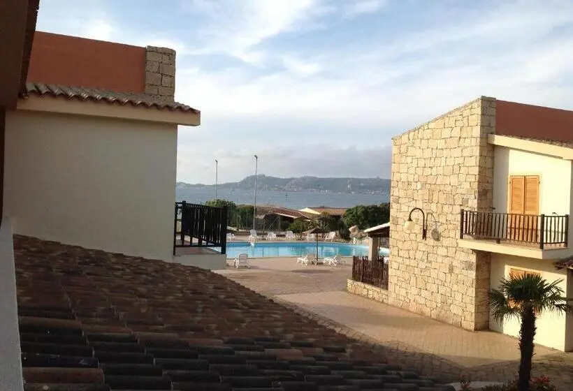 هتل Club Esse Residence Capo D'orso