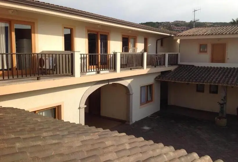 هتل Club Esse Residence Capo D'orso