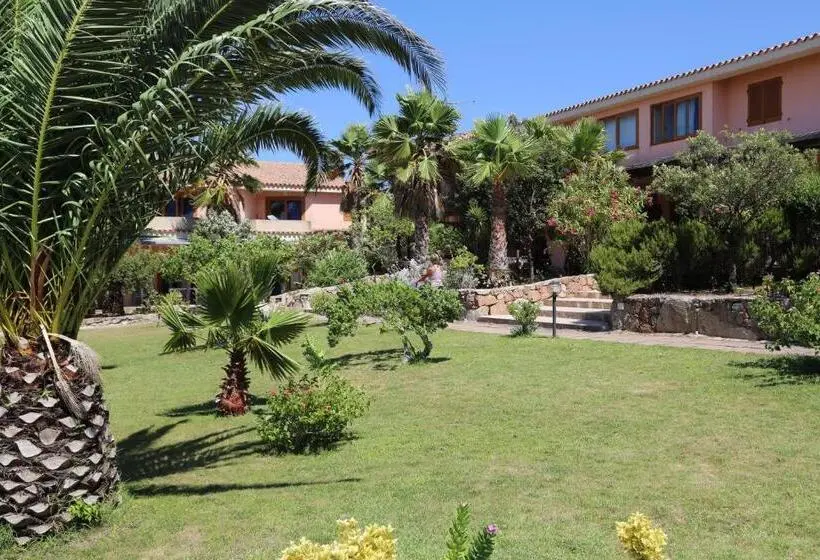 هتل Club Esse Residence Capo D'orso