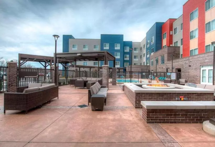 ホテル Fairfield Inn & Suites By Marriott Charlotte Airport
