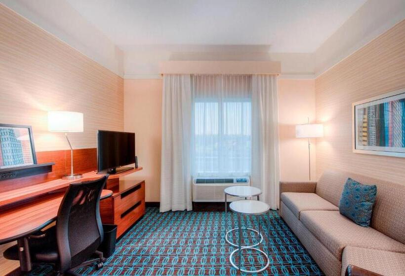 فندق Fairfield Inn & Suites By Marriott Charlotte Airport