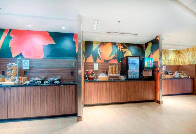 فندق Fairfield Inn & Suites By Marriott Charlotte Airport