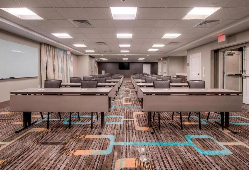 فندق Fairfield Inn & Suites By Marriott Charlotte Airport