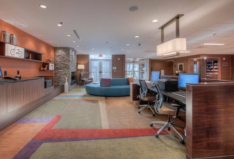 فندق Fairfield Inn & Suites By Marriott Charlotte Airport