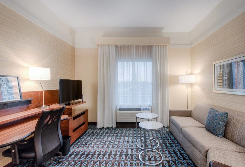 فندق Fairfield Inn & Suites By Marriott Charlotte Airport