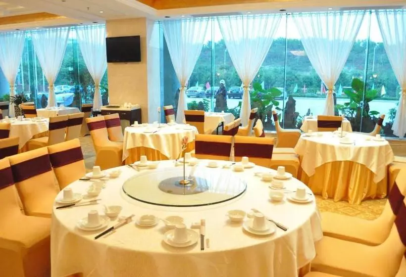هتل Golden Plaza International