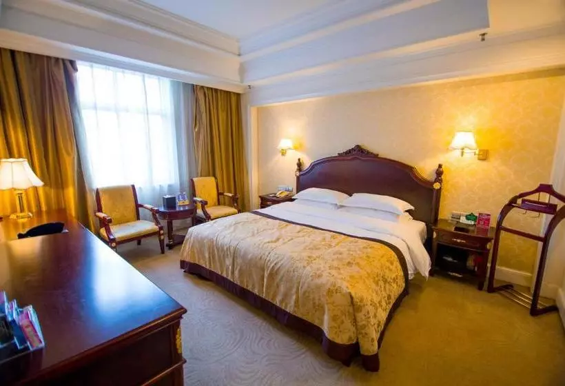 هتل Golden Plaza International