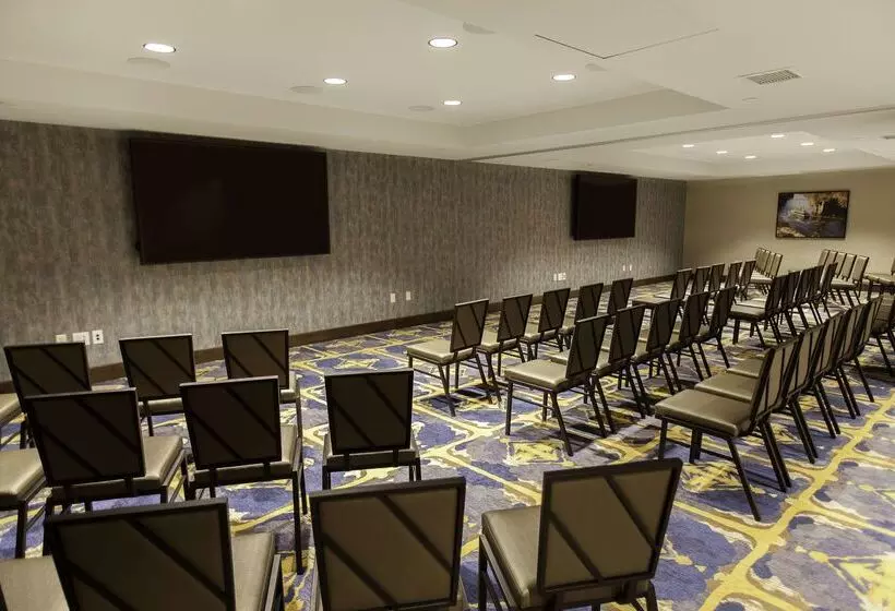 Hotelli Hilton Garden Inn Minneapolis University Area