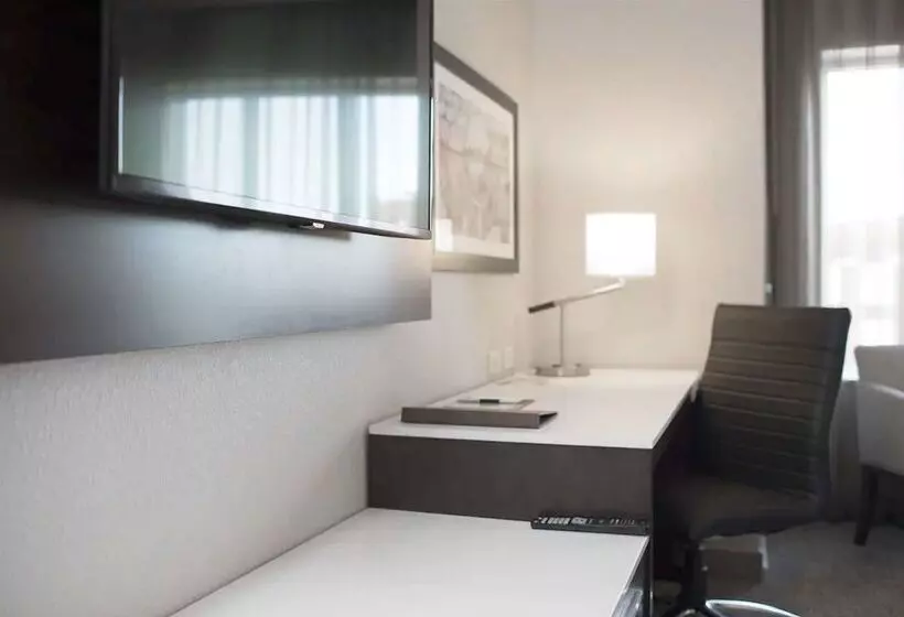Hotelli Hilton Garden Inn Minneapolis University Area