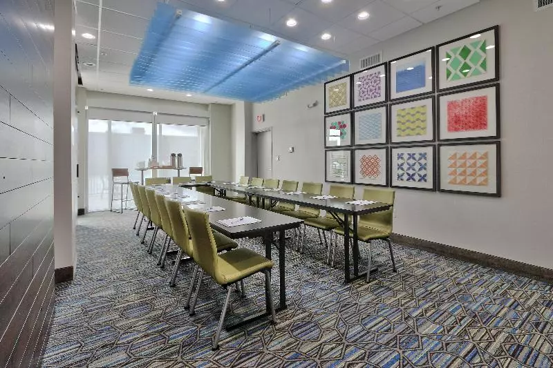 ホテル Holiday Inn Express & Suites   Houston East   Beltway 8, An Ihg
