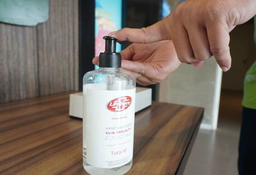 Pop! Hotel Pasar Baru Jakarta