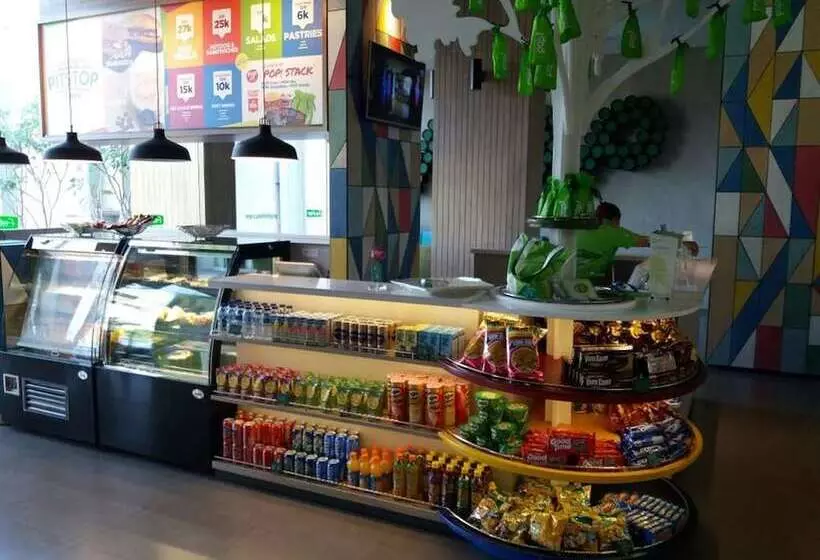 Pop! Hotel Pasar Baru Jakarta