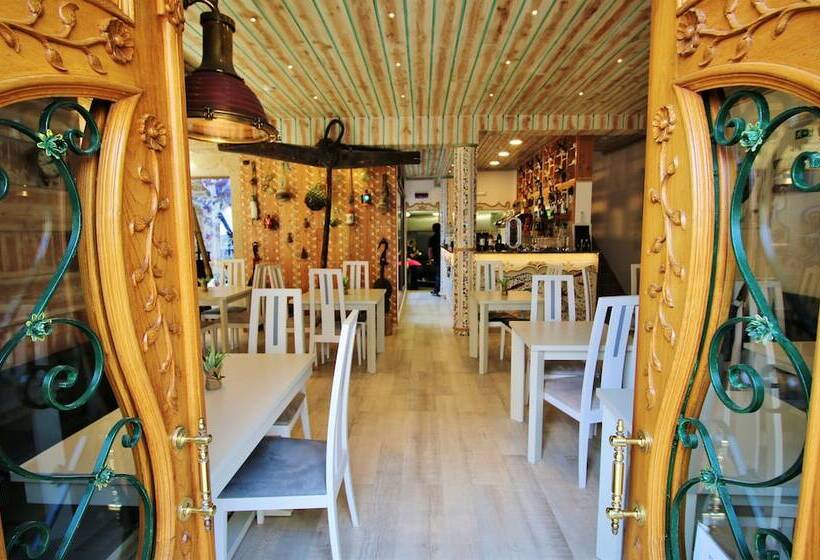 پانسیون Villa Ana Margarida