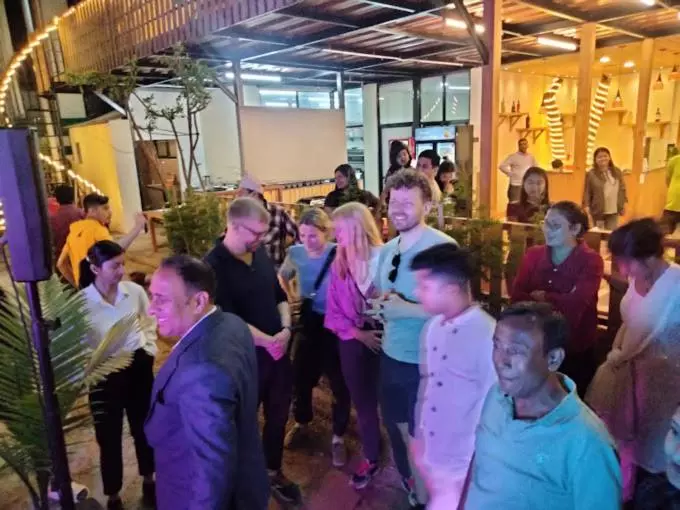 هتل Harmony Bistro