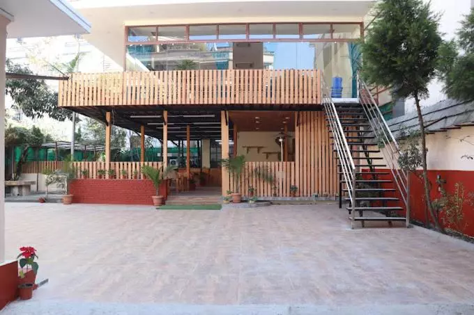 هتل Harmony Bistro
