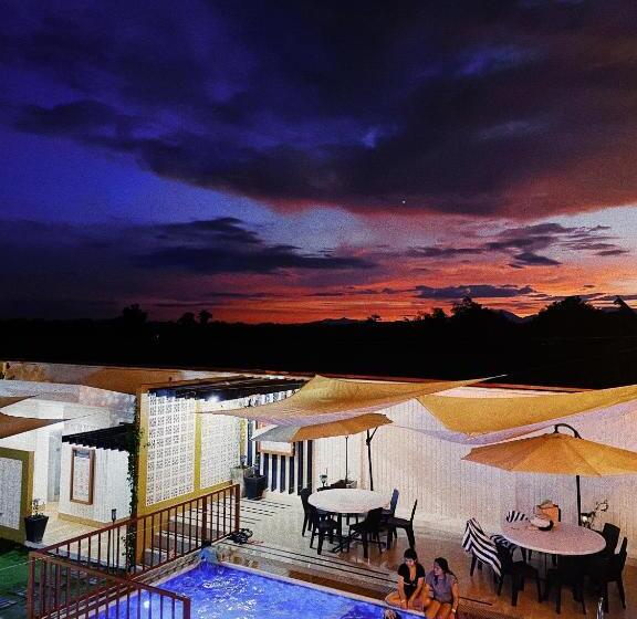 Hotell Urban Glamp Resort