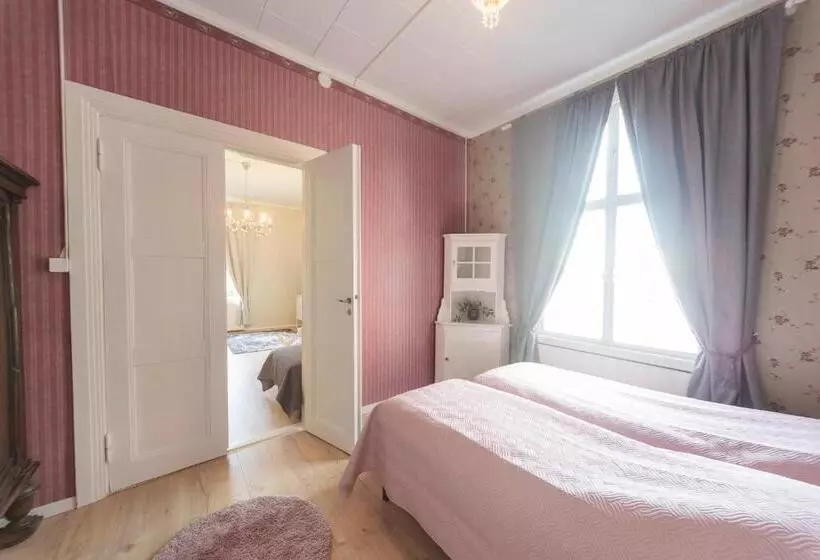 Majatalo Majoitus Wanhapankki, Huoneisto B2