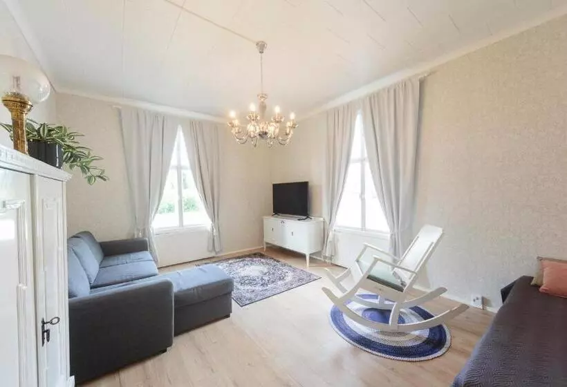 Majatalo Majoitus Wanhapankki, Huoneisto B2