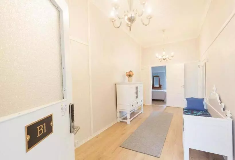 Majatalo Majoitus Wanhapankki, Huoneisto B2