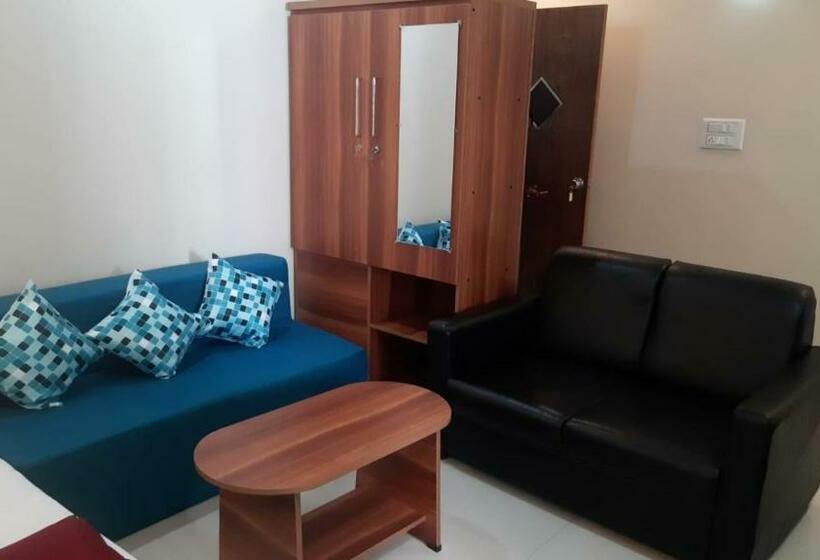 هاستل Jenukal Nilaya