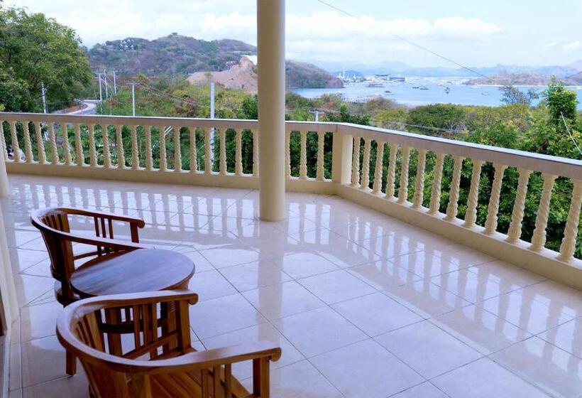 Frans Bernadus Hotel And Resto