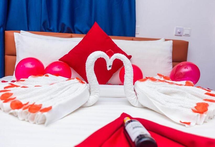 Sky Plus Hotel & Resort