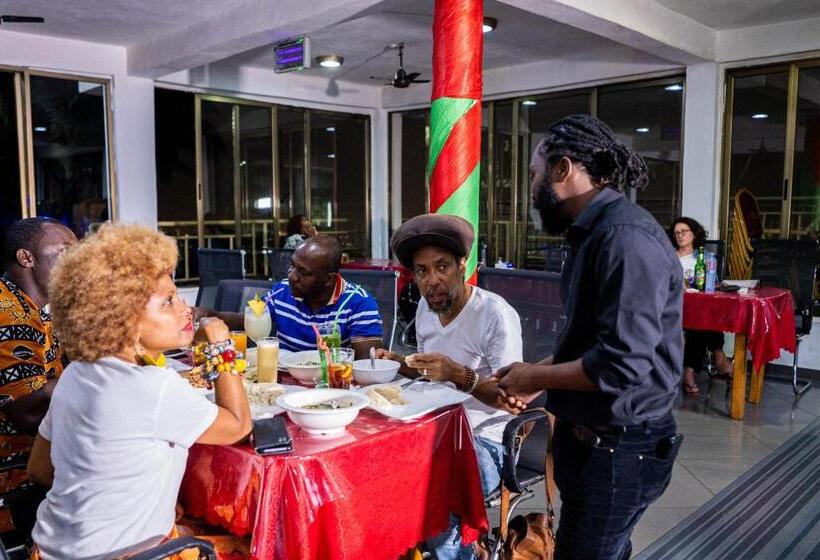 Sky Plus Hotel & Resort