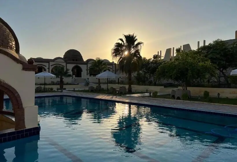 هتل Elphardous Oasis