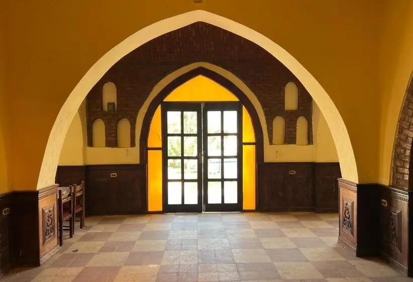 هتل Elphardous Oasis