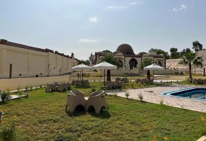هتل Elphardous Oasis