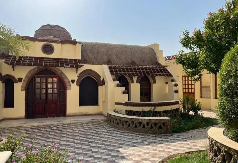 هتل Elphardous Oasis