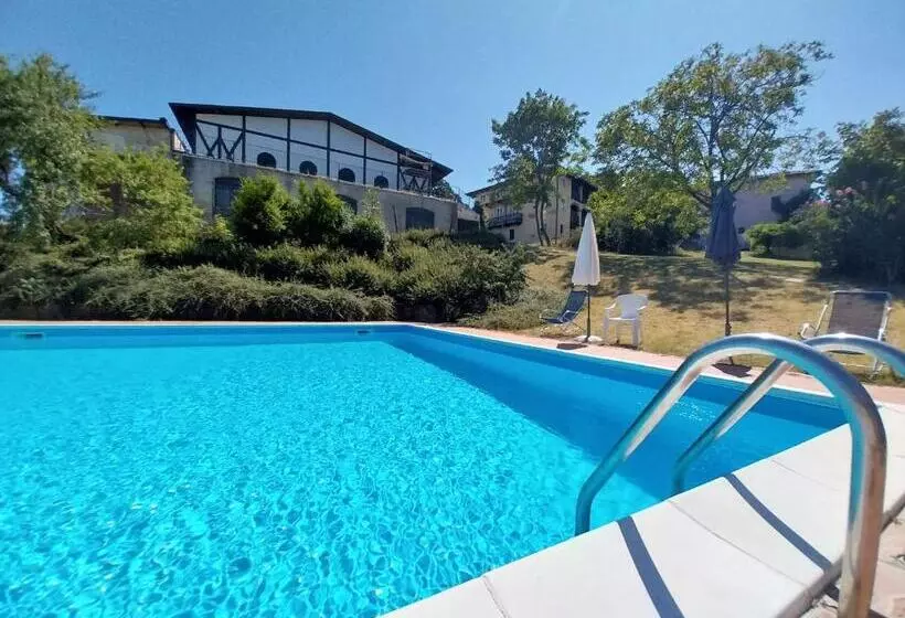 Hotelli Villa Luisa