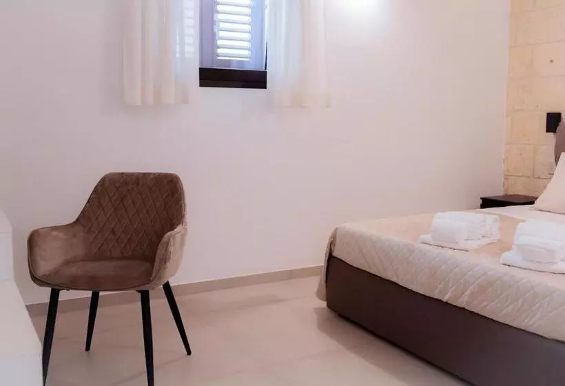 ベッドアンドブレックファースト Gli Imperiali