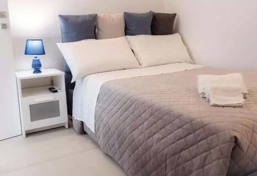 ベッドアンドブレックファースト Gli Imperiali