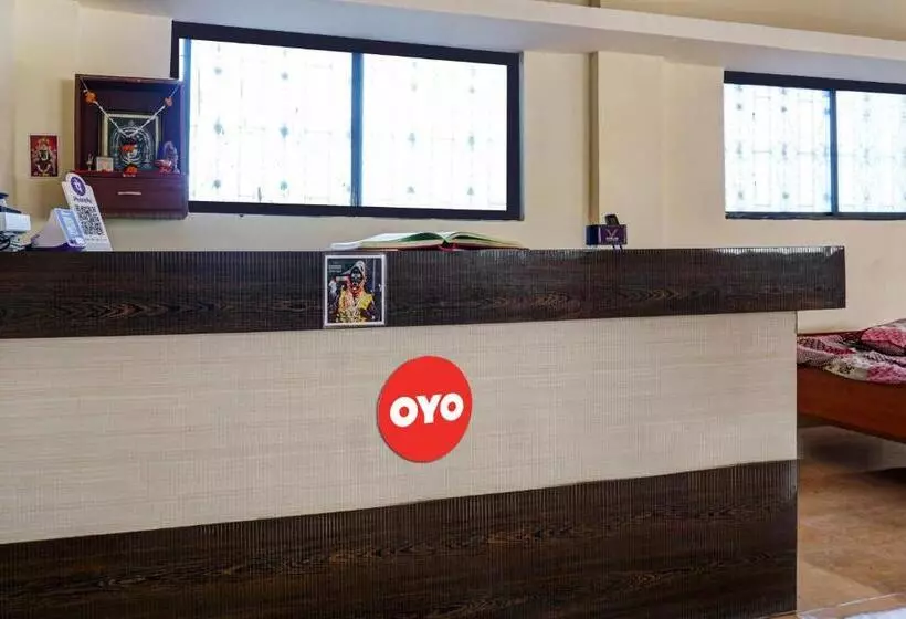 ホテル Oyo Flagship Gandharv Lodging & Boarding