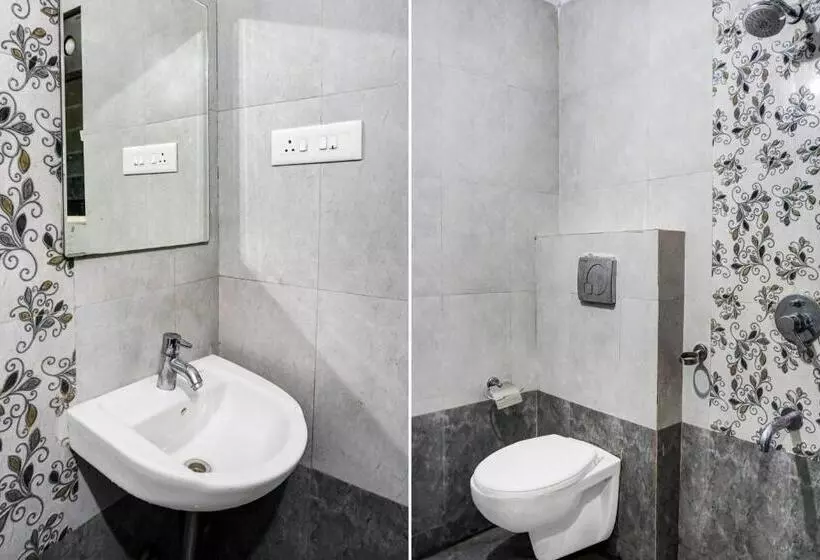 ホテル Oyo Flagship Gandharv Lodging & Boarding
