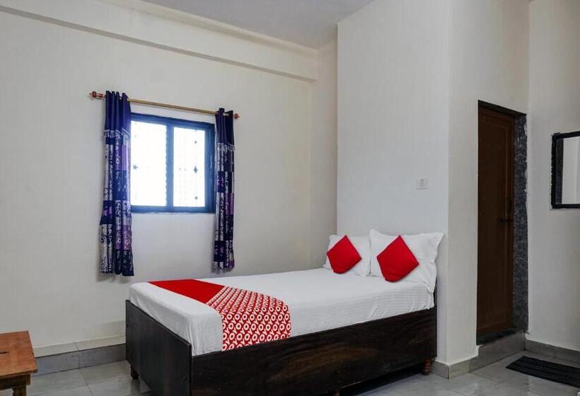 Hotel Oyo Flagship Gandharv Lodging & Boarding