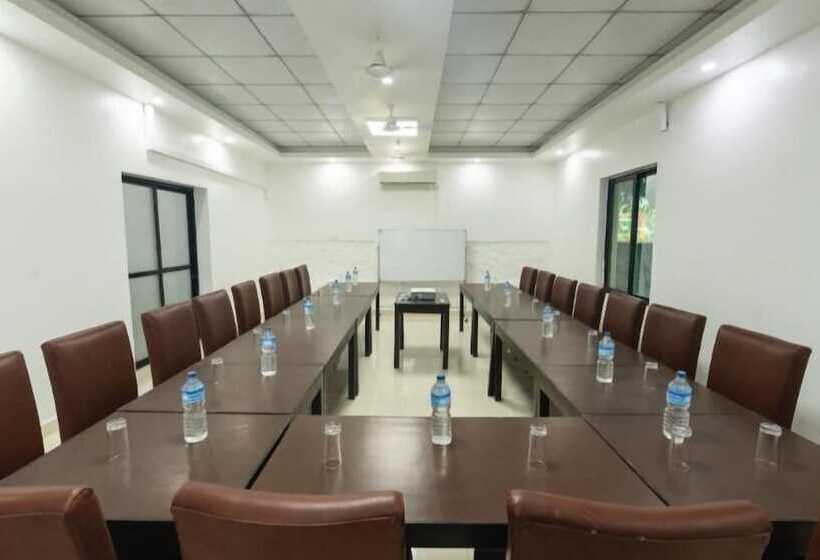 هتل Ratnasambhava