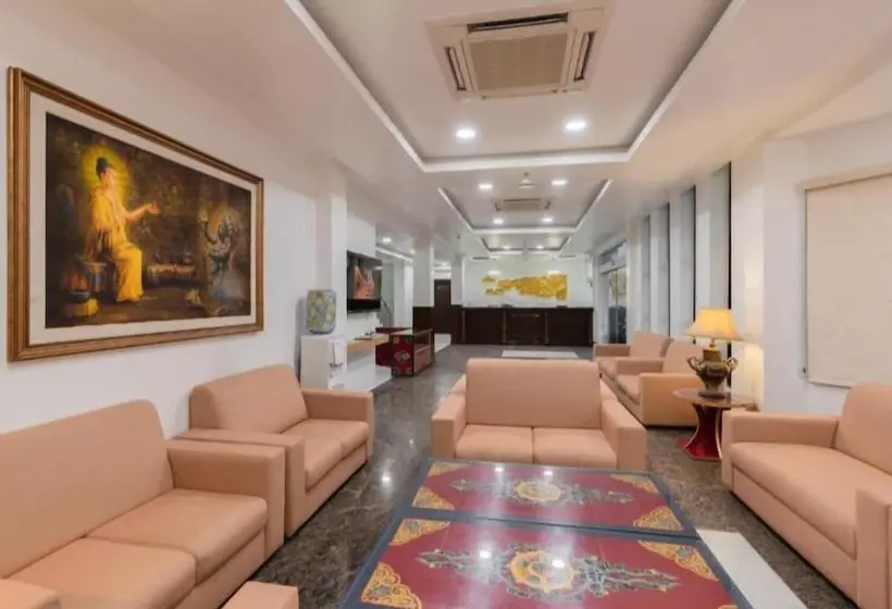 هتل Ratnasambhava