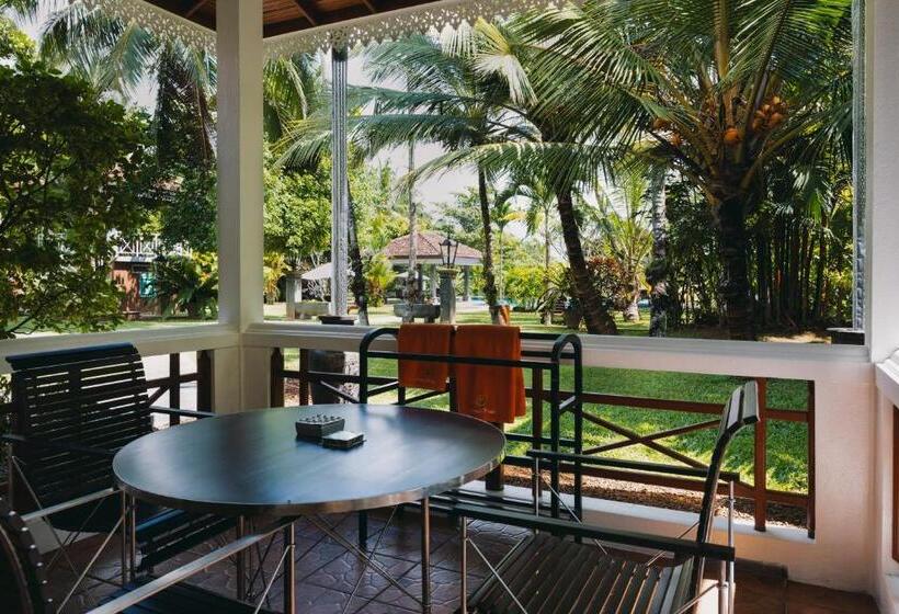 פנסיון Amal Villa