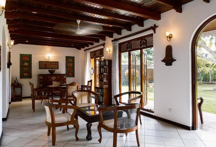 פנסיון Amal Villa