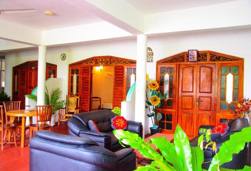 Пансион Kapila Guest In Unawatuna