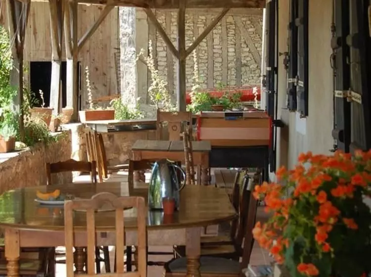 Aamiaismajoitus (B&B) Chambres D Hôtes Le Chintre