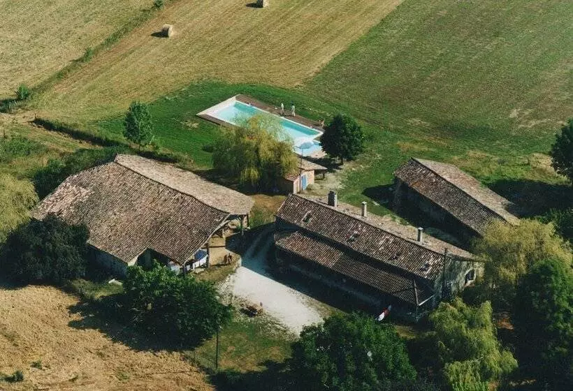 Aamiaismajoitus (B&B) Chambres D Hôtes Le Chintre