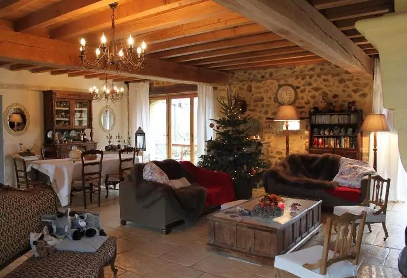 Aamiaismajoitus (B&B) Chambres D Hôtes Léone Haute