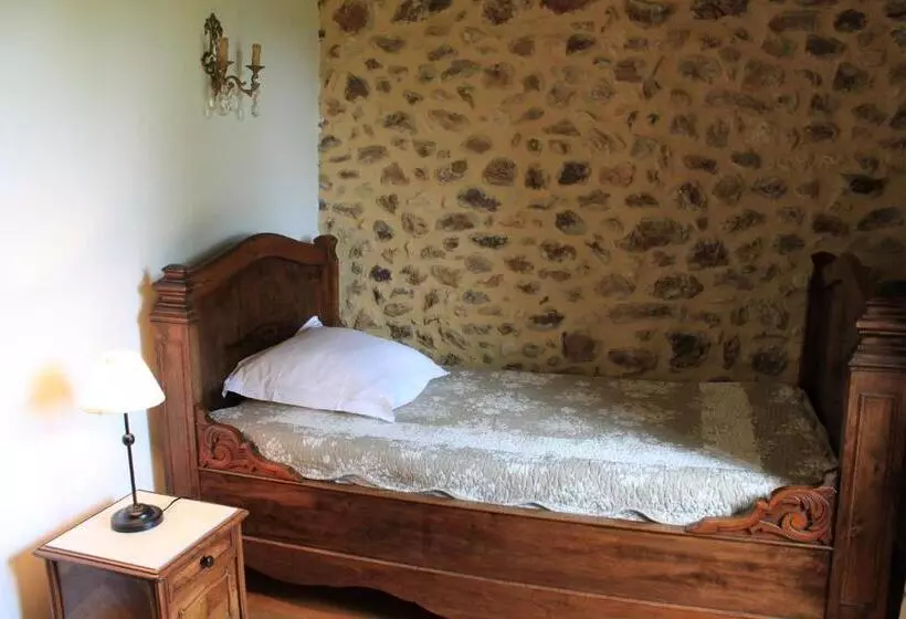 Aamiaismajoitus (B&B) Chambres D Hôtes Léone Haute