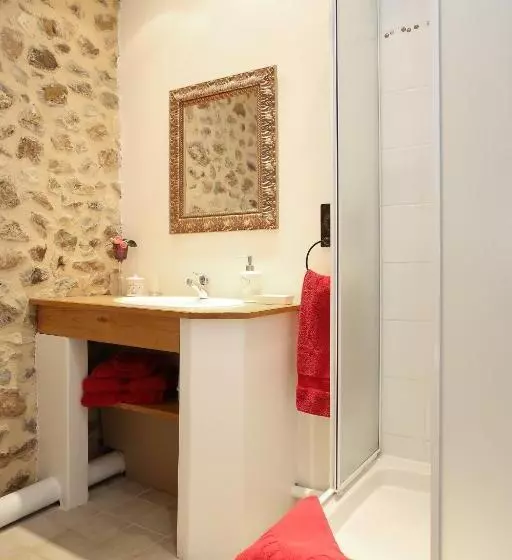 Aamiaismajoitus (B&B) Chambres D Hôtes Léone Haute