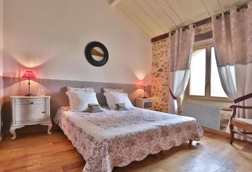Aamiaismajoitus (B&B) Chambres D Hôtes Léone Haute